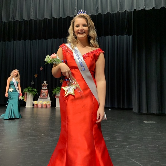 Pageant dress size 8 has had alterations one miss West-Oak junior class - Picture 1 of 6